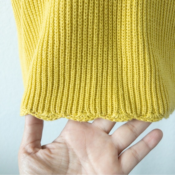Anthropologie Moth Yellow Sleeveless Scallop Knit Top Large - Picture 8 of 10